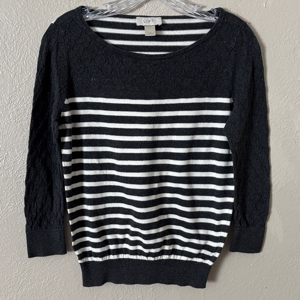 LOFT Women’s Striped Sweater Gray White Small